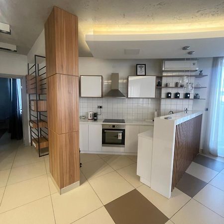 Leo Lux 1 Nis Exterior foto
