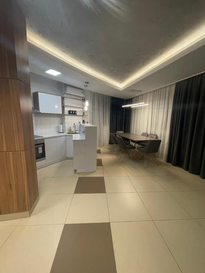 Leo Lux 1 Nis Exterior foto