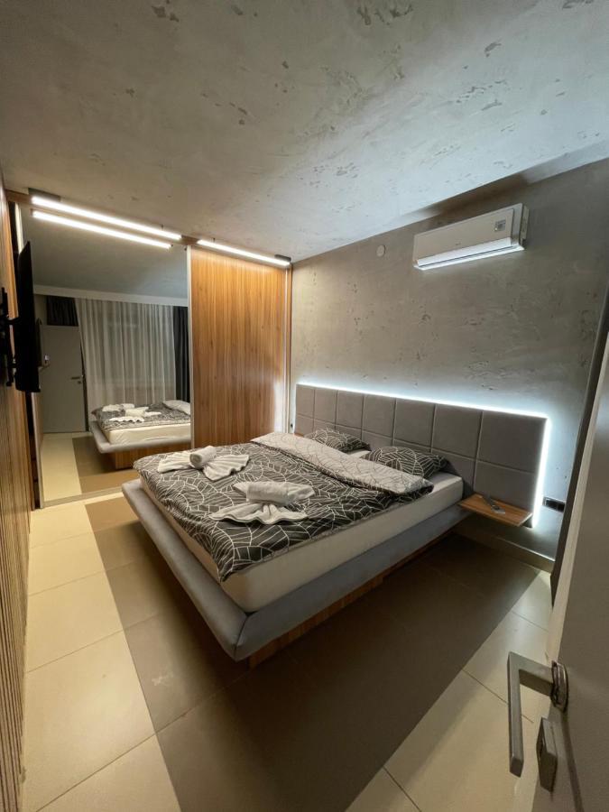 Leo Lux 1 Nis Exterior foto
